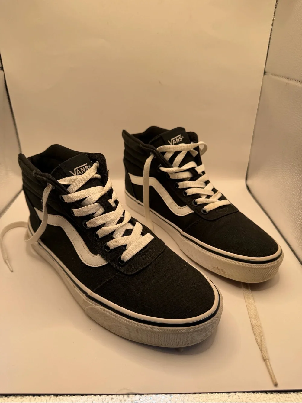 Vans Sk8-Hi Black White High Top Sneakers Women’s Size 8.5 Canvas